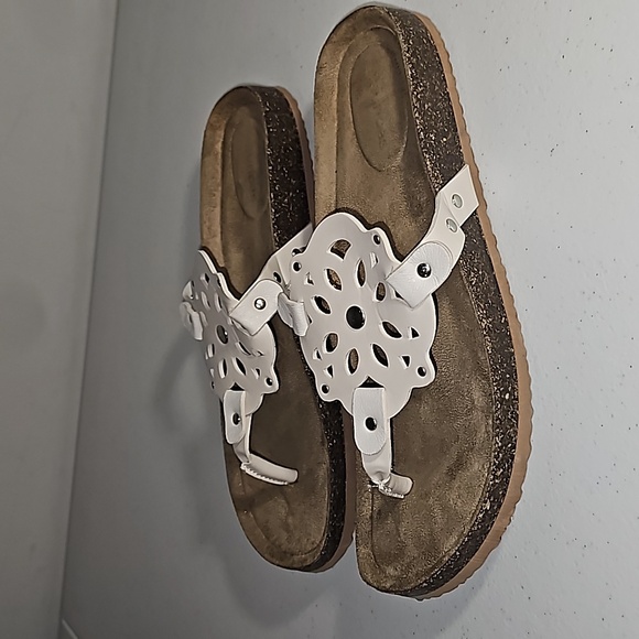 Maurices Vanessa White Toe Thong Footbed Sandals Size 8 VGUC - Picture 5 of 10